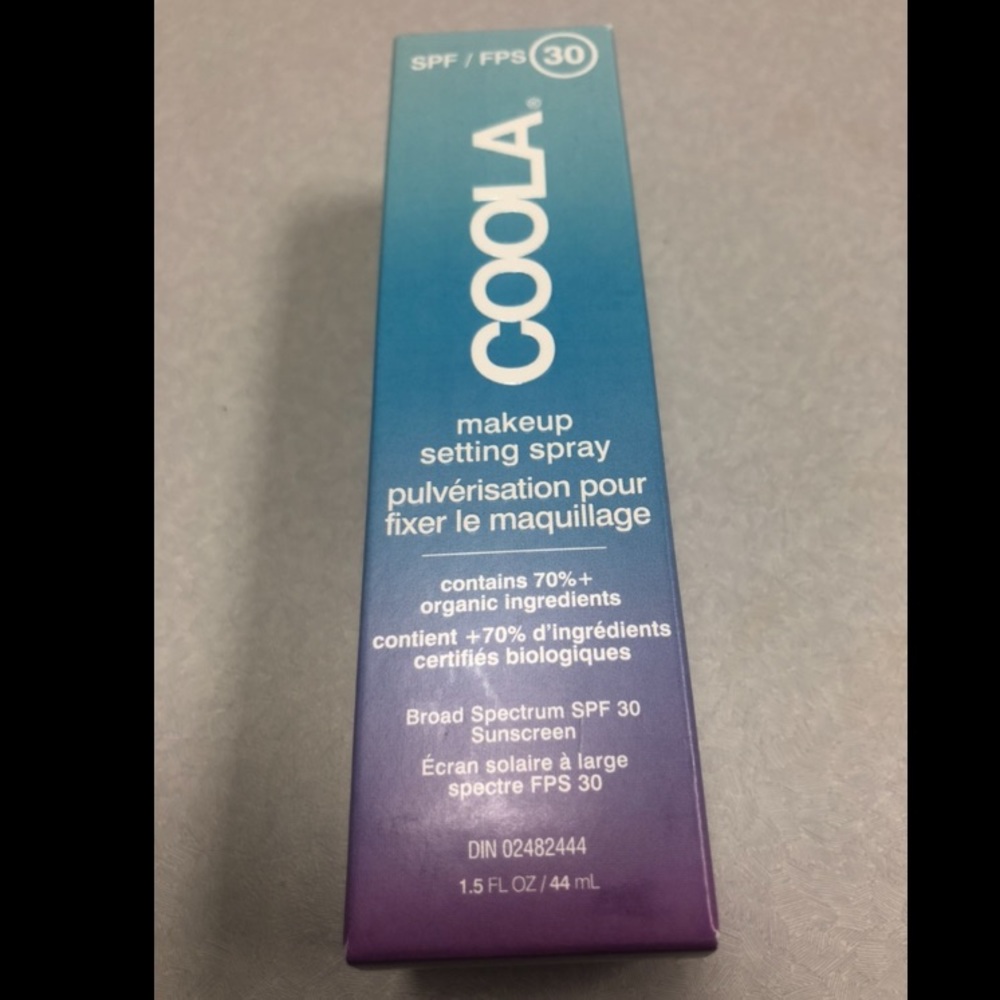 Coola Setting Spray